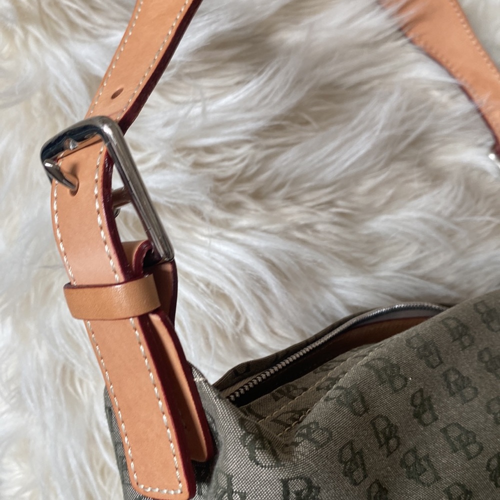 ❤️🍾🎁HOBO Dooney Bourke signature bag beautiful - Picture 3 of 7